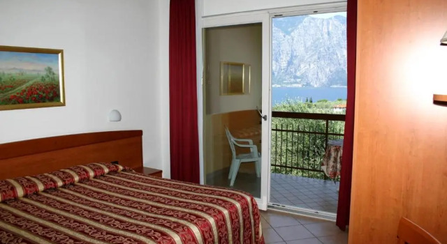 Трёхместный номер Standard с видом на озеро Hotel Casa Chincarini