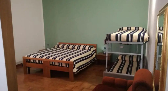 Четырёхместный номер Economy Hotel LAragosta
