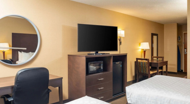 Четырёхместный люкс Clarion Pointe Harrisonburg