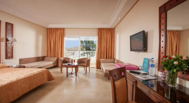 Четырёхместный номер Standard hôtel Sentido Marillia Resort & Spa