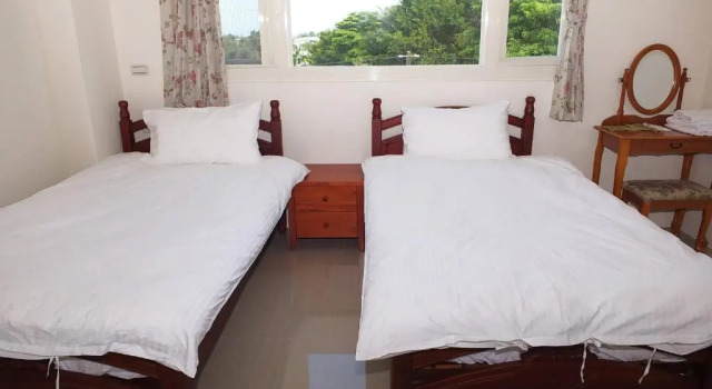 Номер Superior Village Tree B&B
