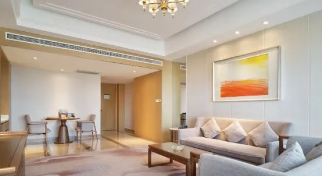 Люкс Deluxe Crown International Exhibition Hotel Kunshan