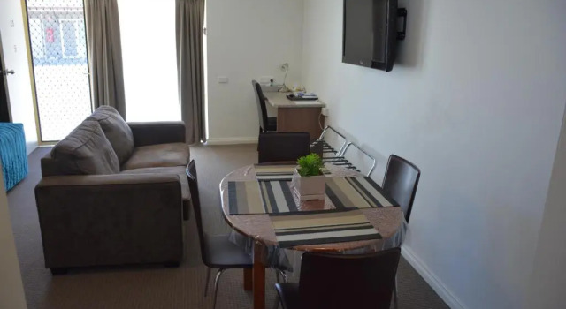 Студия Augusta Courtyard Motel