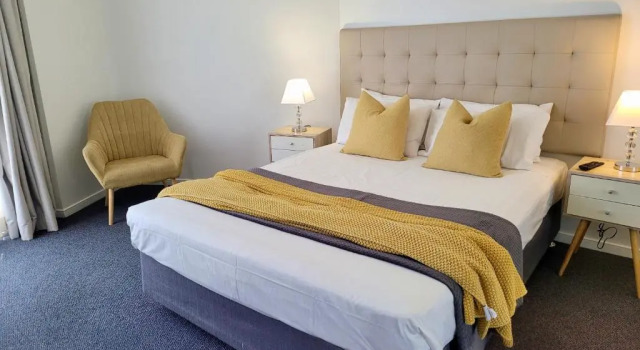 Апартаменты PeepSleep Chevron Towers