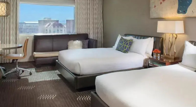 Двухместный номер Premium с видом на город Kimpton Hotel Palomar Phoenix Cityscape by IHG