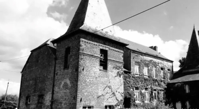 Aux Deux Tours