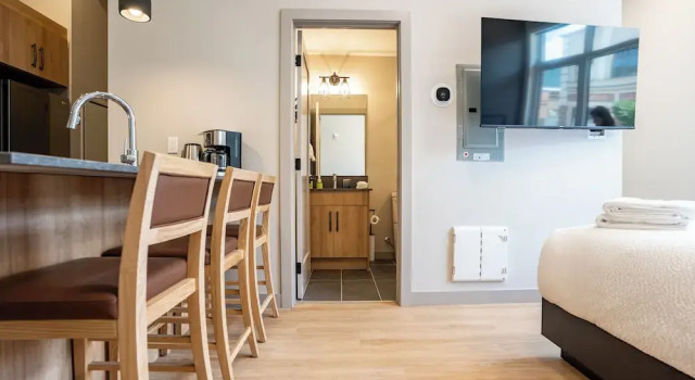 Люкс Basecamp Suites Revelstoke