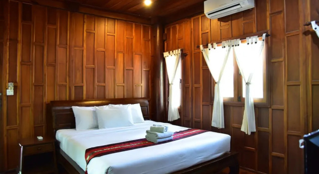 Бунгало с красивым видом из окна At Home Resort