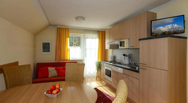 Апартаменты Comfort с 2 комнатами с балконом Villa Florl