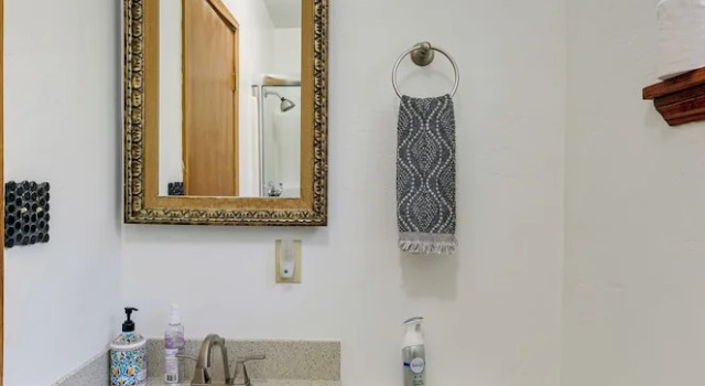 Коттедж Mckinleyville Getaway w/ Hot Tub & Ocean Views!