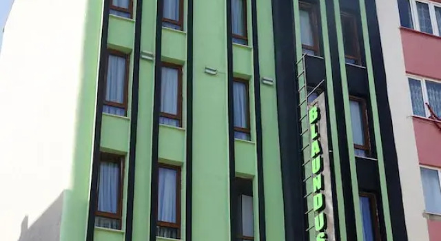 Blaundus Otel