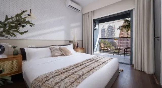 Люкс с 3 комнатами с балконом Yanyu High-end Designer Homestay