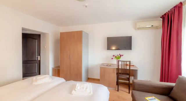 Четырёхместный семейный номер Standard Pension Cluj