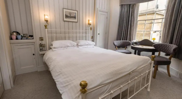Двухместный коттедж Crown Hotel