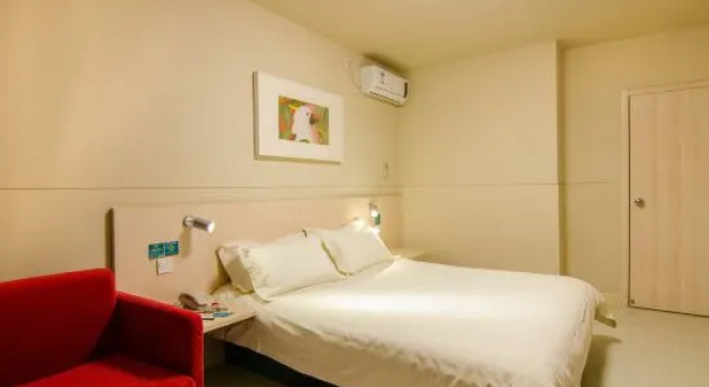 Двухместный номер Standard Jinjiang Inn Baotou Train Station Banch