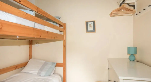 Ty'n y Clawdd, Book Feriehus Llanbedr Snowdonia