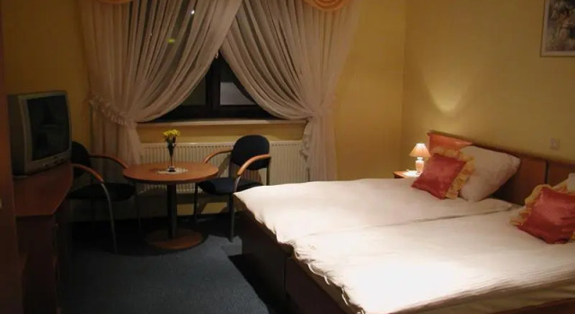 Hotel Restauracja Tawerna Gliwice, Prenota Hotel Hotel a Silesia con parcheggio, Parcheggio