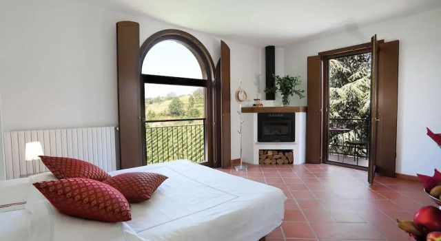 Giarvino Boutique Guest House, Prenota Affittacamere Acqui Terme 