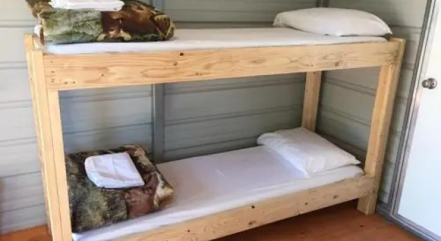 Lupine Cabin, Rezerwuj Apartament Hotele w Monument Valley z parkingiem, Parking