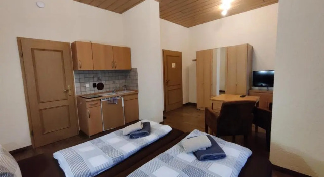 Haus Savina, Забронировать Отель Отели Веймара 3 звезды, рядом с Weimar Berkaer Station, 3*