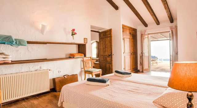 Completely Restored Beautiful 250-year-old Authentic Farm, Забронировать Фермерский дом Отели Axarquía с бассейном, Бассейн