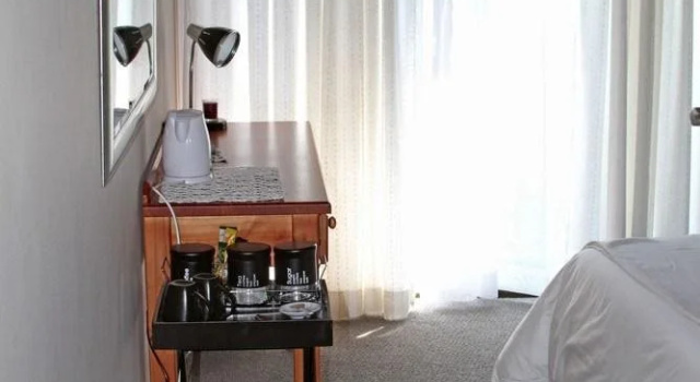 Die Grasdak, Boek Hotel Hotels in Free State met parkeren, Parkeren