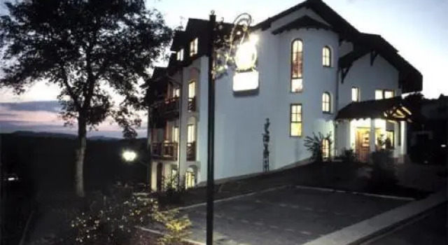 Landhotel Adler, Забронировать Отель Лойн 
