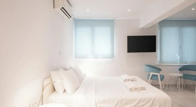 Студия Cute and Convenient Studio in Athens