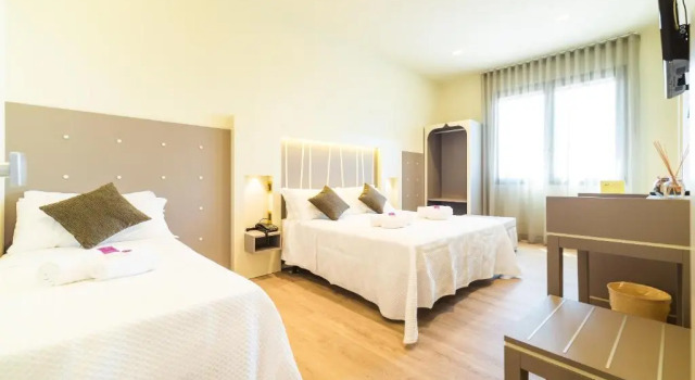 Трёхместный номер Standard Hotel Calaluna