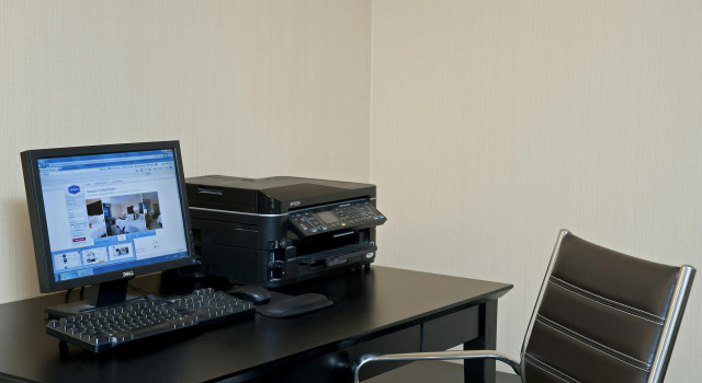 Hampton Inn Bloomington, Забронировать Отель Отели Блумингтон с бассейном, рядом с Cook Family Health Center, Бассейн