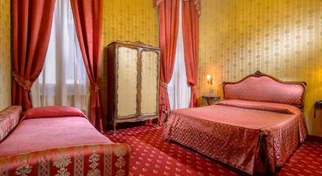 Трёхместный номер Superior Centauro Hotel