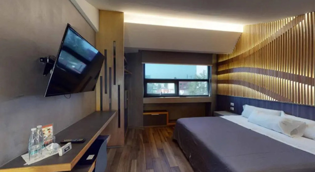 Hotel Patriotismo, Забронировать Отель Отели Мехико с парковкой, рядом с Центр международной торговли Pepsi Center, Парковка