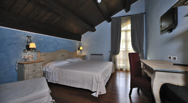 Hotel Villa Danilo, Book Hotel Hotels in Molise with a Pool, Swimming Pool