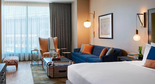 Двухместный полулюкс с балконом Hotel Zachary, Chicago, a Tribute Portfolio Hotel
