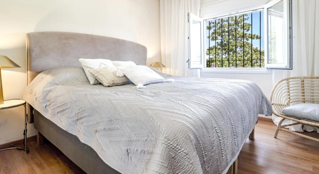 FJ - Private finca, 8 sleep, stunning views, Забронировать Отель Отели Марбелья с парковкой, Парковка