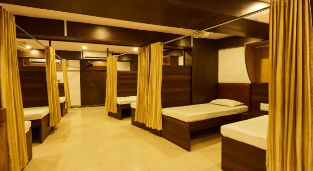 Номер Standard Hotel Alibaba Mumbai