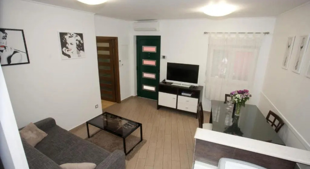 Апартаменты Atlantida Apartment