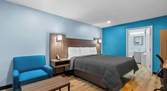 Люкс Rodeway Inn & Suites Brookhaven