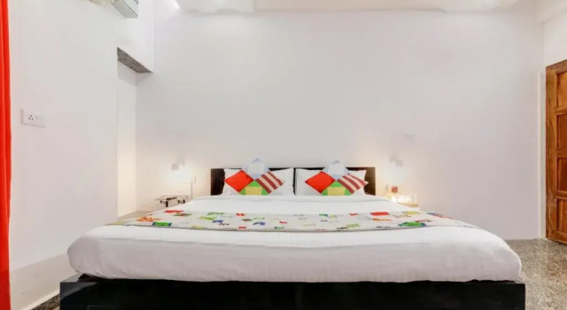 Home Alluring Studio By OYO Rooms, Book Hotel Verem 