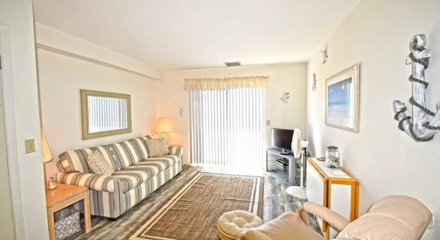 Jockey Beach 330 1 Br condo by RedAwning, Забронировать Отель Отели Оушен-Сити с бассейном, рядом с Торговый центр Ocean City Square, Бассейн
