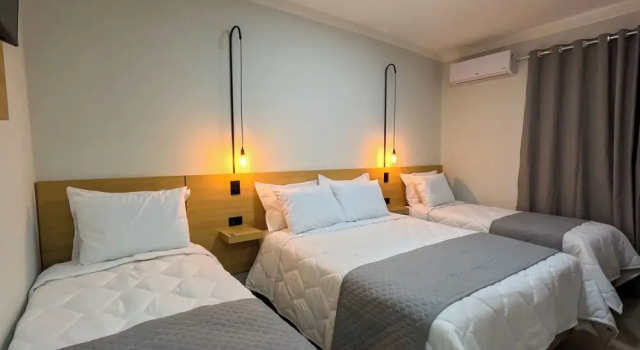 Трёхместный семейный номер Standard Terraço Plaza Hotel