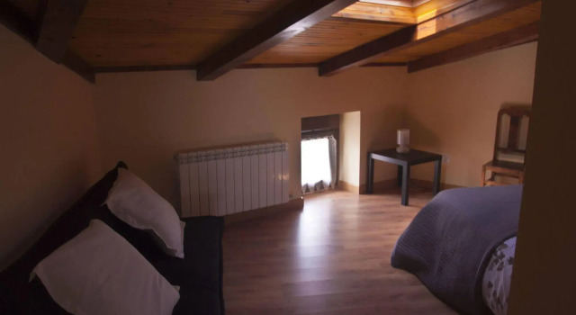 LA CASA DEL REBOTE, Book Hotel Acedo Navarre
