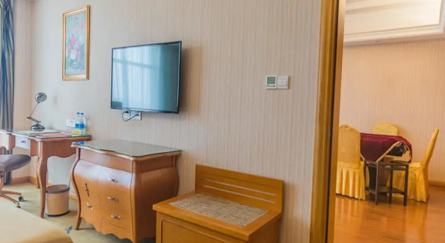 Люкс Deluxe Vienna International Hotel Xinyang Yangshan New District
