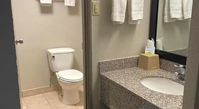 Студия Days Inn by Wyndham Fort Wright Cincinnati Area