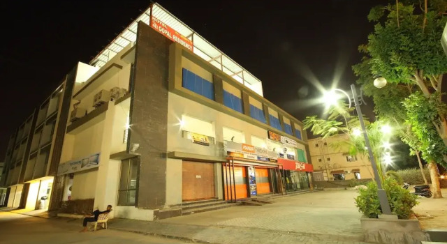 Hotel Shree Gopal Residency, Rezerwuj Hotel Sātej Gujarat