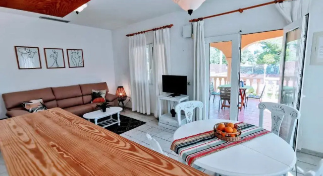 0302 - Villa Pera