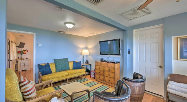 Riverfront St Augustine Retreat, Near Boat Launch!, Rezerwuj Dom wakacyjny Hotele w Saint Augustine Area z parkingiem, Parking