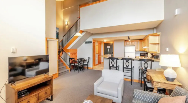 Люкс с балконом Lizard Creek Lodge