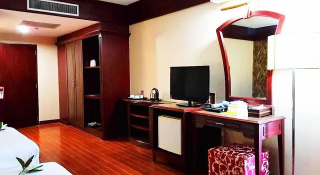 Двухместный номер Deluxe с балконом JP Emerald Hotel