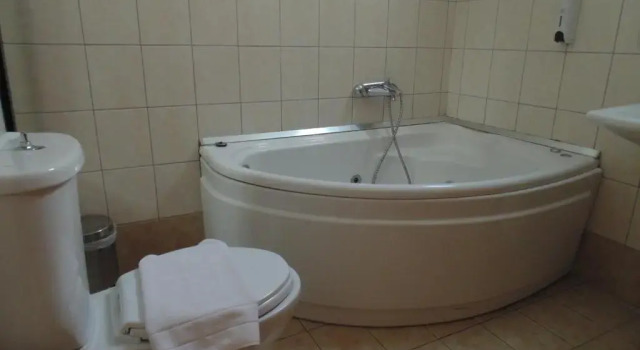 Трёхместный номер Standard Piraeus Acropole Hotel